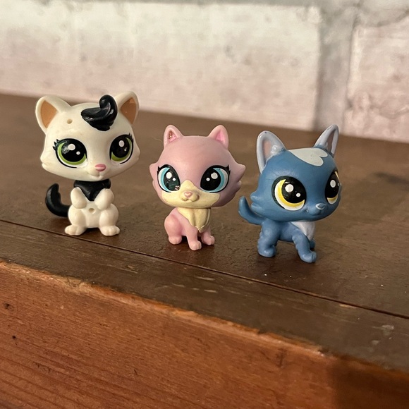 Littlest Pet Shop Other - Mini Littlest Pet Shop LPS Surprise Families Cat Kitty Puppy Dog #s 332 3912 321